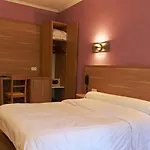 Hotel De La Tour -appartements- 3*