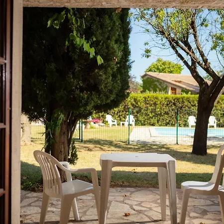 De La Tour -appartements- Hotel