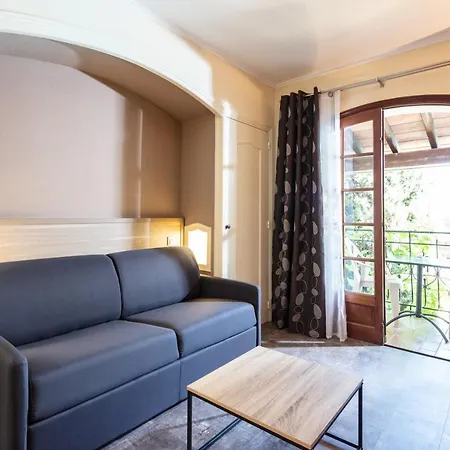 Hotell De La Tour -appartements- 3*