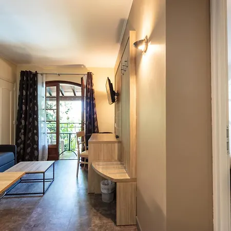 De La Tour -appartements- 3* Valros