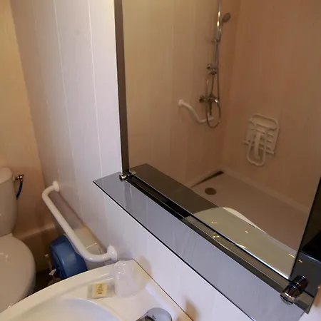 De La Tour -appartements- 3* Valros