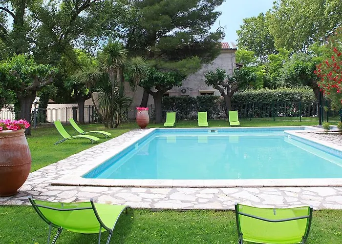 De La Tour -appartements- Hotell Valros