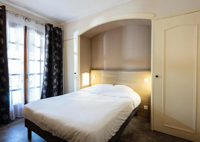 De La Tour -appartements- 3* Valros
