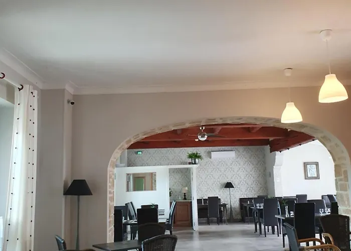 Hotel De La Tour -appartements-
