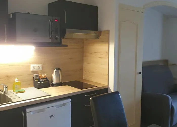 Hotell De La Tour -appartements- 3*