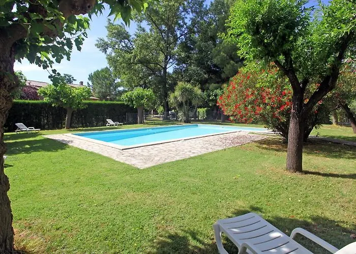 De La Tour -appartements- Hotel Valros