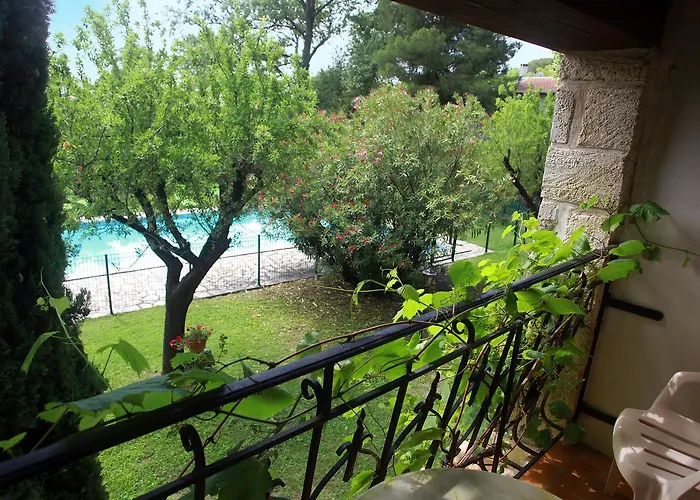 De La Tour -appartements- Hotell Valros