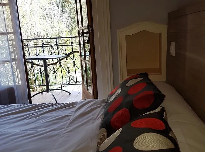 De La Tour -appartements- Hotell Valros